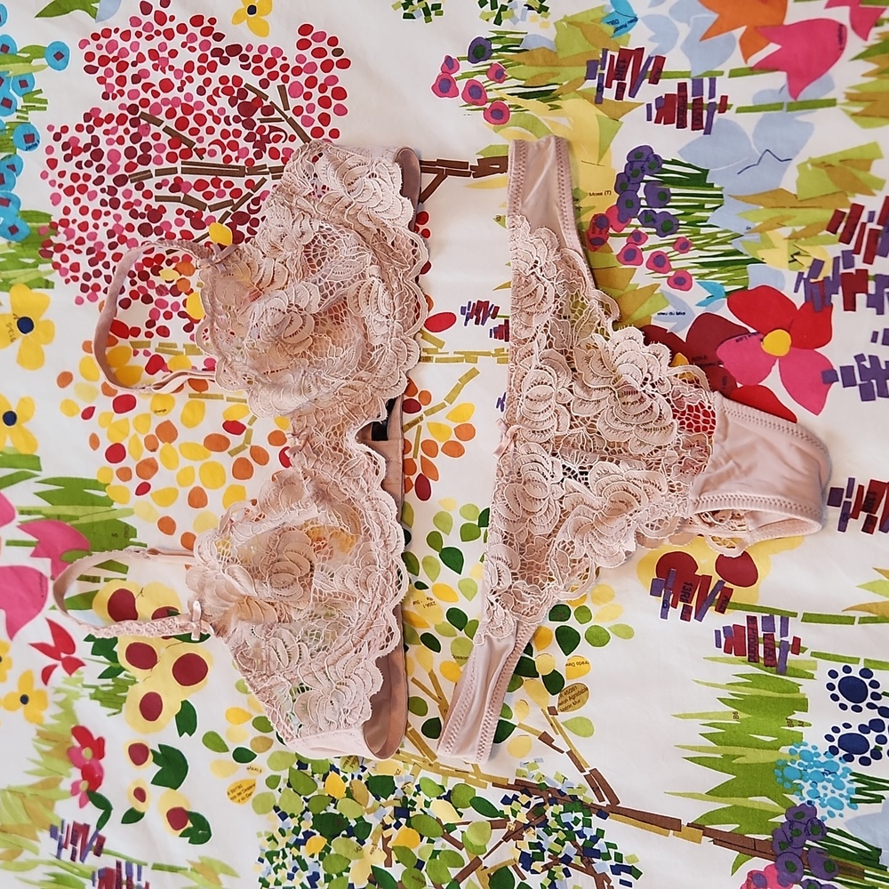 Super cute pink bra set. Top 36a. Bottom small.